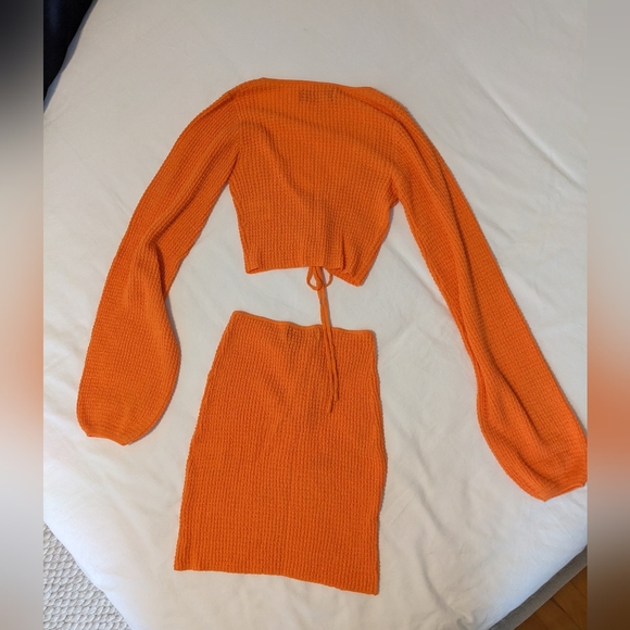 White Fox Orange Set - Picture 4 of 5